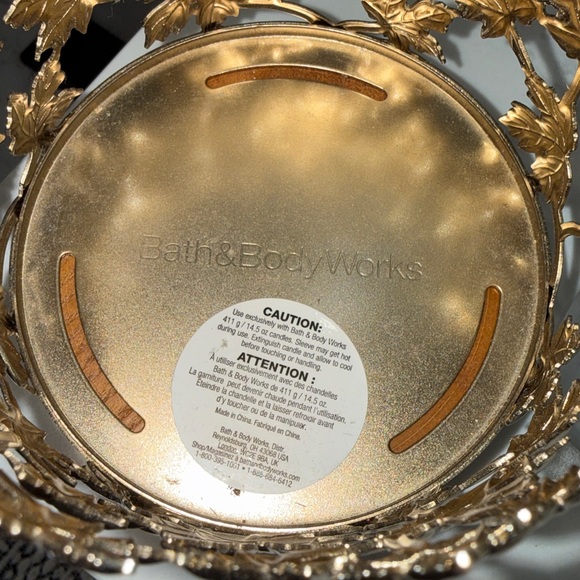 Bath & Body Works Metallic Leaf Candle Holder - Picture 2 of 2